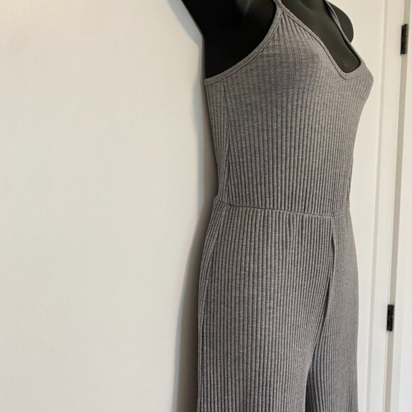 Ardene Ribbed‎ Grey Wide Leg Jumpsuit Women's Size Small - Picture 2 of 6